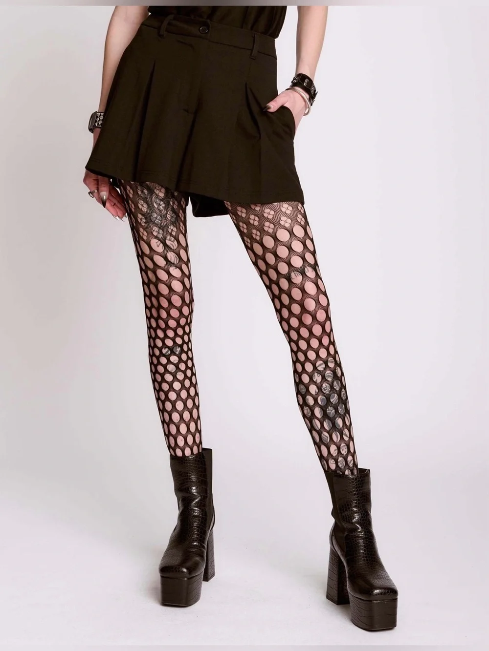 NWT Midnight Hour “Bewitched Shorts” High Waisted Stretch with Belt Small